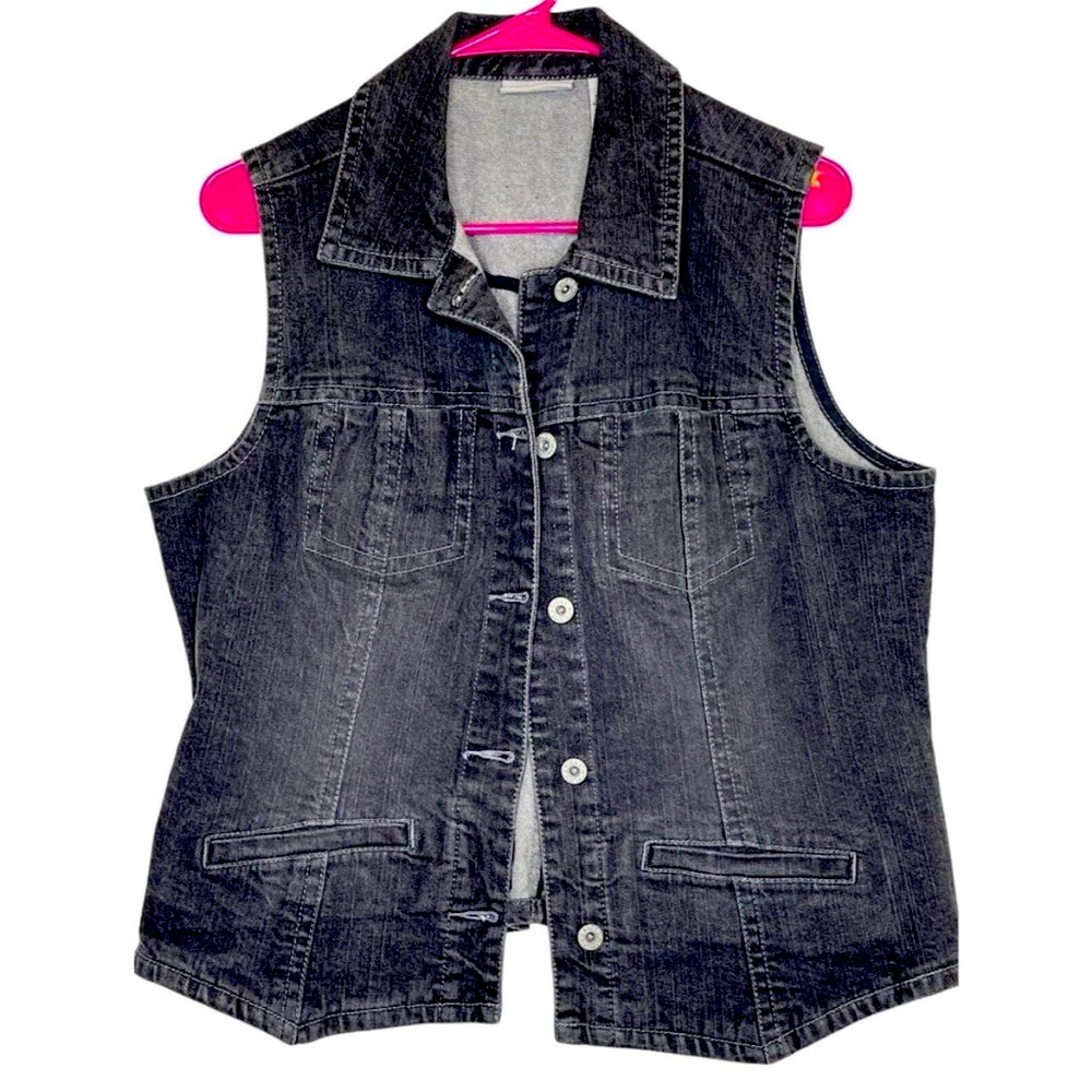 Chicos platinum women black washed denim vest in size 1